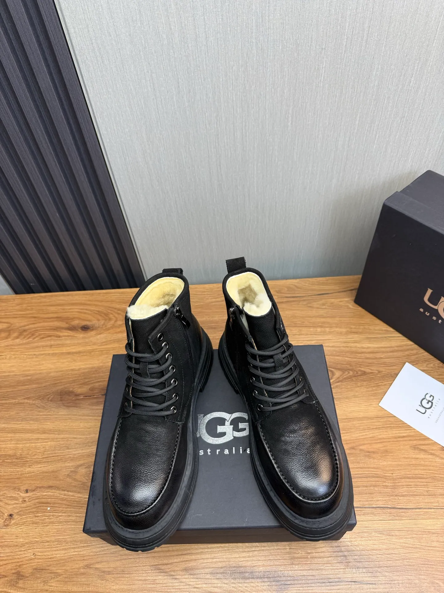 Factory price 680💰 [UGG] Men's hot winter warm boots🐑Simple and fashionable design, cowhide➕comfortable and warm wool lining. Soft and comfortable to wear, good warmth retention, and excellent foot feel. Regular size 38-45